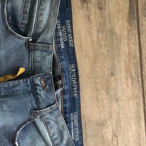 Scrubbed denim Jean skinny slim and sleek - Picture 4 of 4
